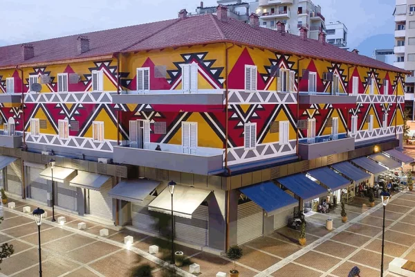 Ambient biznesi me qera 3+1 ne Tirane - 600 Euro