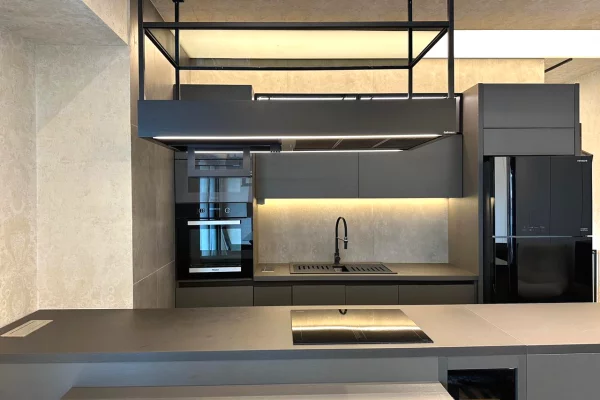 Shtepi ne shitje Apartament ne Tirane, 2+1, Mobilimi E mobiluar, Pagesa 169,000  Euro.