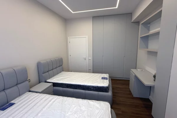 Shtepi me qera Apartament ne Tirane, 2+1, Mobilimi E mobiluar, Pagesa 1,000  Euro.