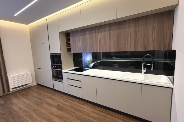 Shtepi me qera Apartament ne Tirane, 2+1, Mobilimi E mobiluar, Pagesa 1,000  Euro.