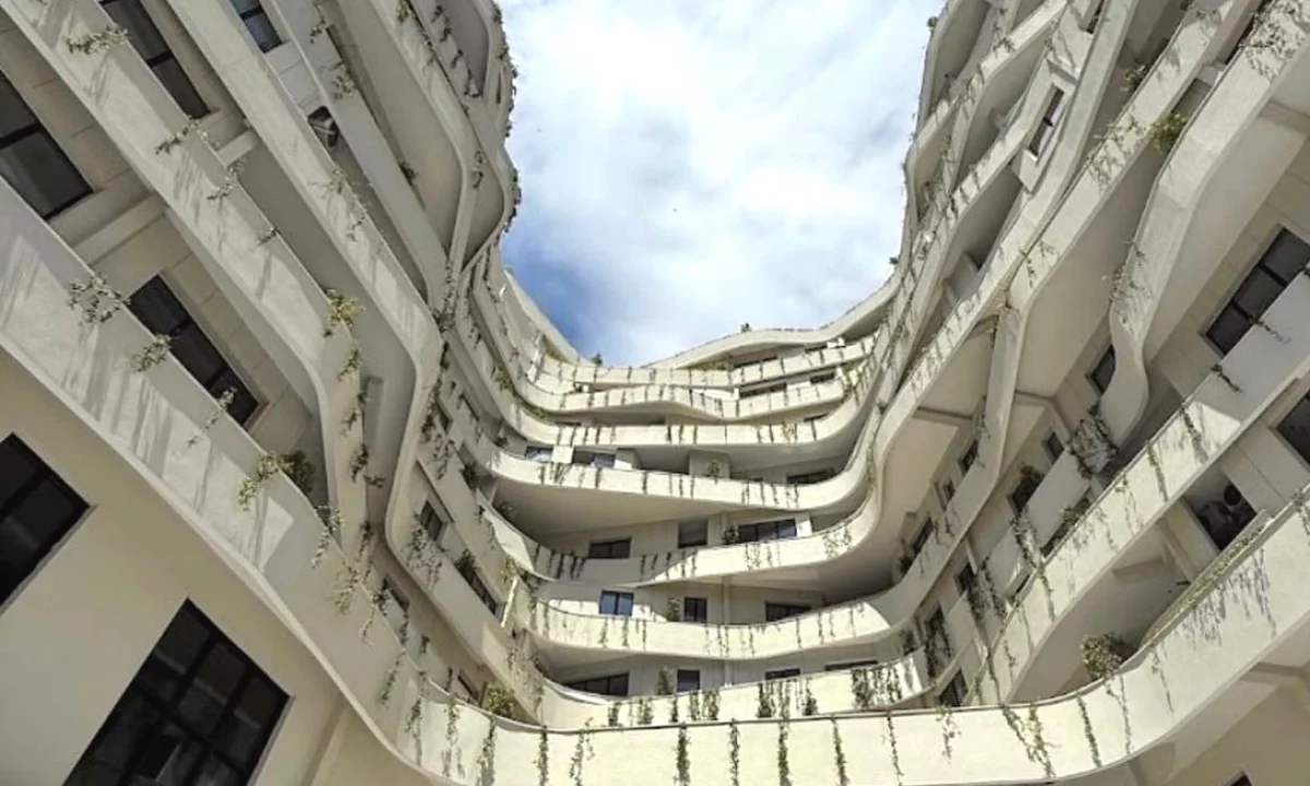 Apartment for sale in Tirana Garsoniere, Emty