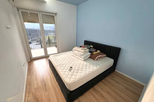 Shtepi me qera Apartament ne Tirane, 2+1, Mobilimi E mobiluar, Pagesa 1,200  Euro.