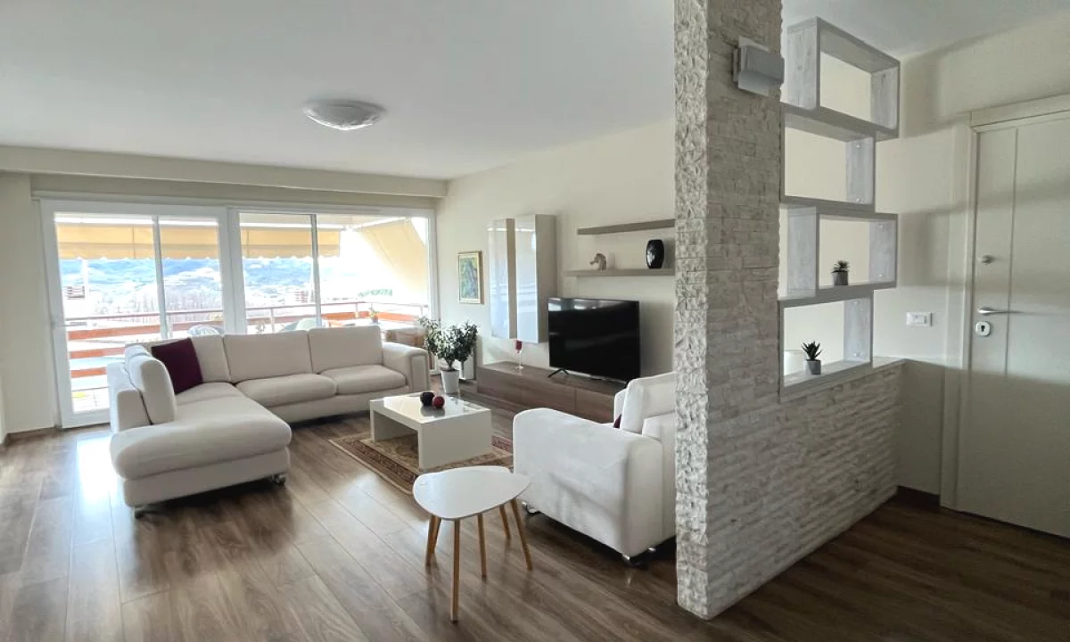 Shtepi me qera Apartament ne Tirane, 2+1, Mobilimi E mobiluar, Pagesa 1,500  Euro.