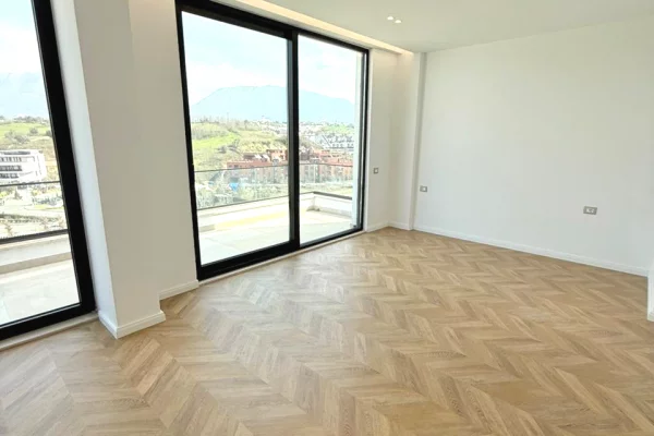 Villa di lusso in vendita a Tirana 3+1, Vuoto
