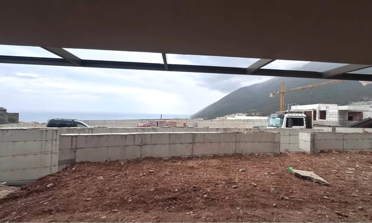 Apartment for sale in Himara 1+1, Emty