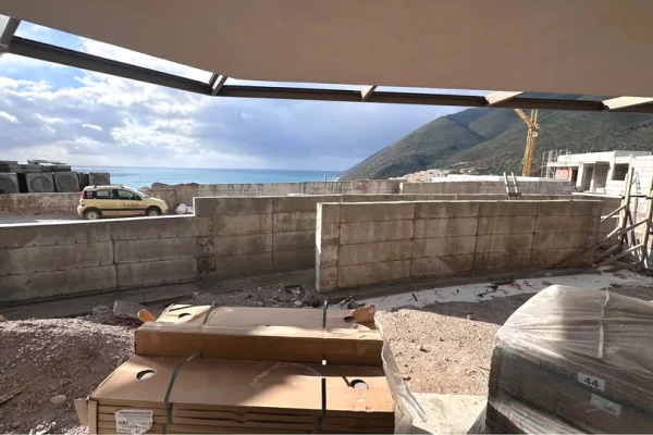 Apartment for sale in Himara 1+1, Emty