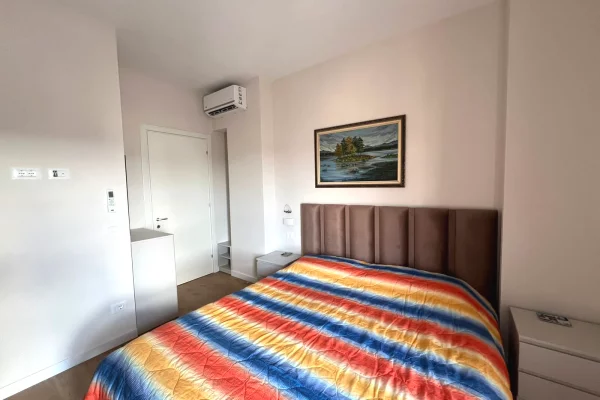 Shtepi me qera Apartament ne Tirane, 2+1, Mobilimi E mobiluar, Pagesa 1,100  Euro.