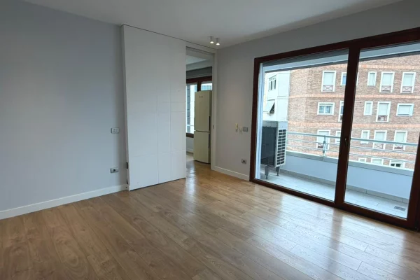 🏢 Ambient zyre me qira – Kompleksi Delijorgji