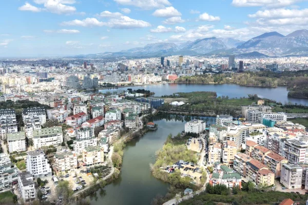 Apartment for sale in Tirana 3+1, Emty