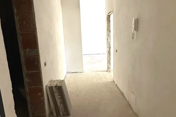 Apartment for sale in Tirana 2+1, Emty