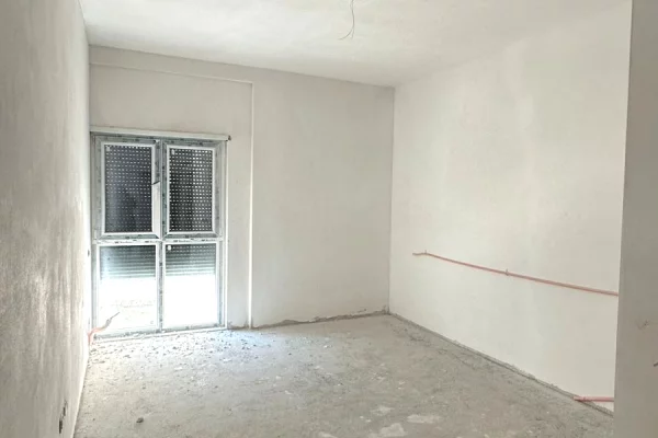 Apartment for sale in Tirana 2+1, Emty