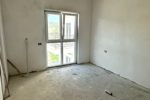 Apartment for sale in Tirana 2+1, Emty