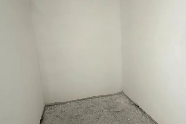 Apartment for sale in Tirana 2+1, Emty