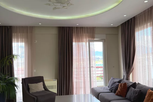 Shtepi me qera 3+1 ne Tirane - 1,400 Euro