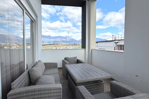 Shtepi me qera Apartament ne Tirane, 3+1, Mobilimi E mobiluar, Pagesa 1,400  Euro.