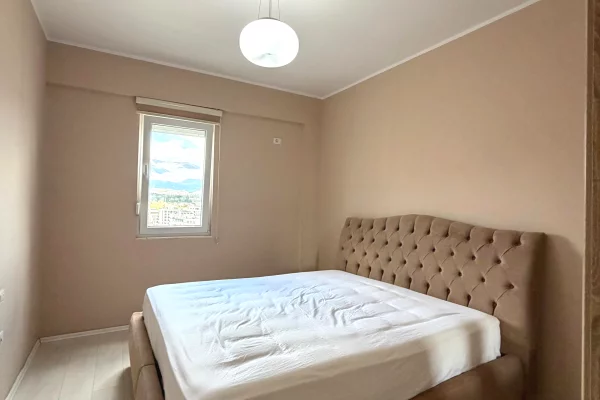 Shtepi me qera Apartament ne Tirane, 3+1, Mobilimi E mobiluar, Pagesa 1,400  Euro.