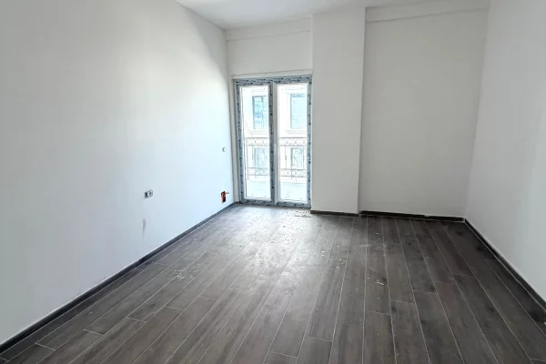 🏡 Shitet Apartament 2+1+2 + Garderobë – Porta Tirana e Re, Sauk ✨