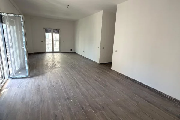 Apartment for sale in Tirana 2+1, Emty