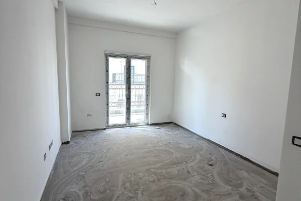Apartment for sale in Tirana 3+1, Emty