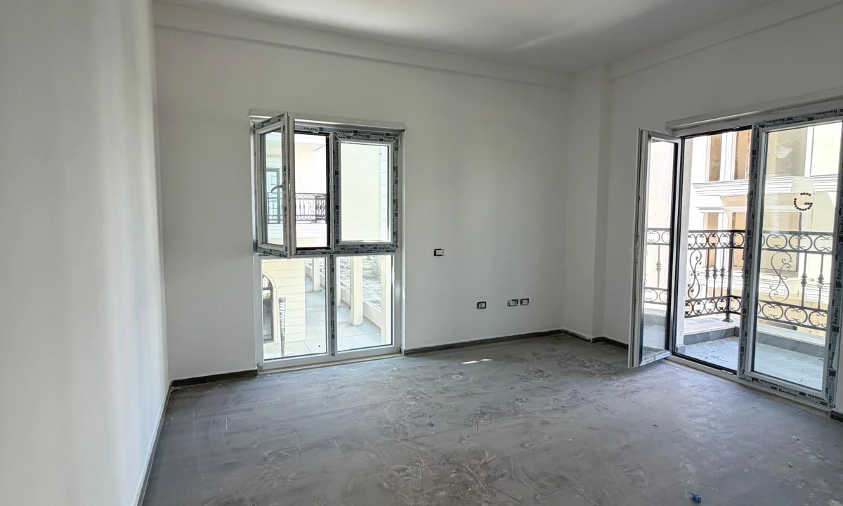 Apartment for sale in Tirana 3+1, Emty