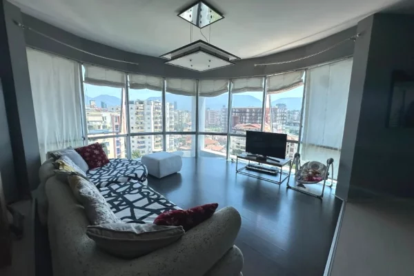Shtepi me qera Apartament ne Tirane, 2+1, Mobilimi E mobiluar, Pagesa 800  Euro.