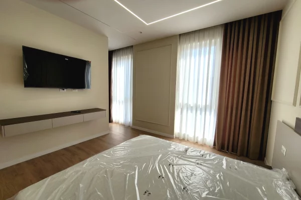 Shtepi me qera Vila Luksoze ne Tirane, 4+1, Mobilimi E mobiluar, Pagesa 3,000  Euro.