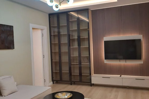 Shtepi me qera Apartament ne Tirane, 1+1, Mobilimi E mobiluar, Pagesa 700  Euro.