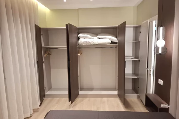 Shtepi me qera Apartament ne Tirane, 1+1, Mobilimi E mobiluar, Pagesa 700  Euro.