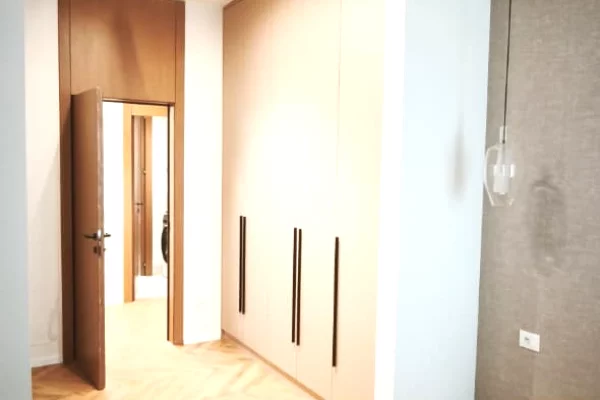 Shtepi me qera Apartament ne Tirane, 2+1, Mobilimi E mobiluar, Pagesa 1,500  Euro.