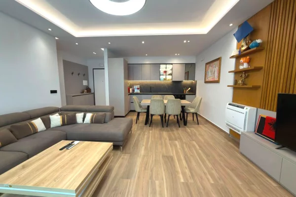 Shtepi me qera Apartament ne Tirane, 2+1, Mobilimi E mobiluar, Pagesa 1,300  Euro.