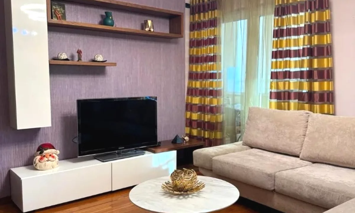 Shtepi me qera Apartament ne Tirane, 2+1, Mobilimi E mobiluar, Pagesa 1,500  Euro.