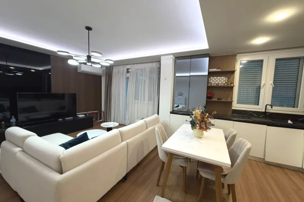 Shtepi me qera Apartament ne Tirane, 2+1, Mobilimi E mobiluar, Pagesa 750  Euro.