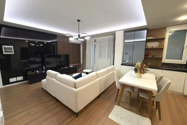 Shtepi me qera Apartament ne Tirane, 2+1, Mobilimi E mobiluar, Pagesa 750  Euro.