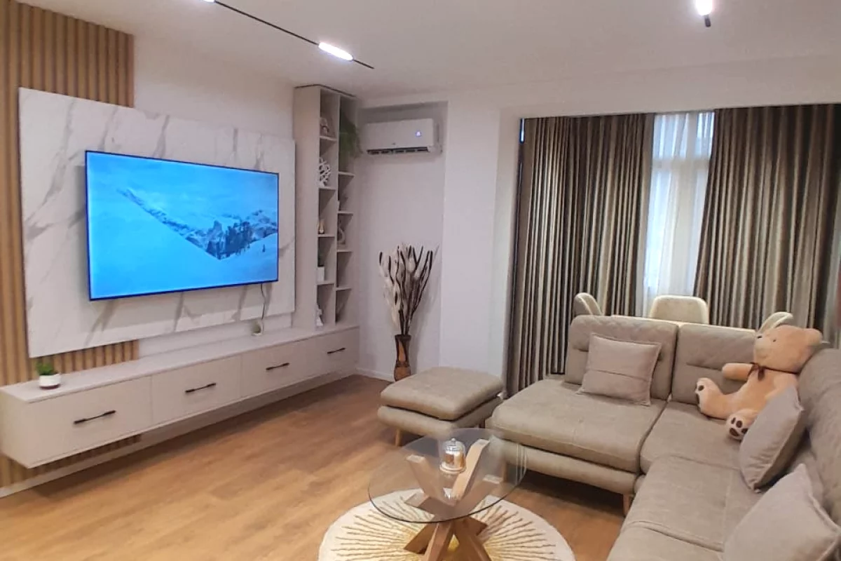 Shtepi me qera Apartament ne Tirane, 1+1, Mobilimi E mobiluar, Pagesa 700  Euro.