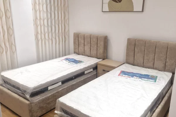 Shtepi me qera Apartament ne Tirane, 1+1, Mobilimi E mobiluar, Pagesa 700  Euro.