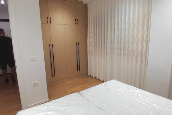 Shtepi me qera Apartament ne Tirane, 1+1, Mobilimi E mobiluar, Pagesa 700  Euro.