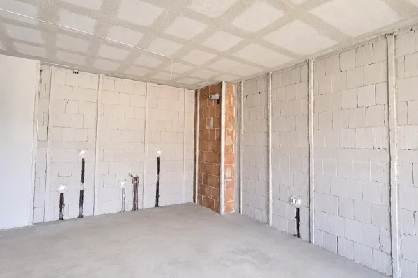 Shtepi ne shitje Apartament ne Tirane, 2+1, Mobilimi Bosh, pa mobiluar, Pagesa 117,420  Euro.