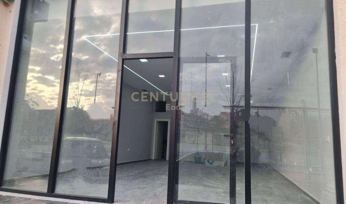 Ambient i Disponueshem per Qira ne Durres