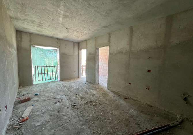 Shtepi ne shitje Apartament ne Tirane, 2+1, Mobilimi Bosh, pa mobiluar, Pagesa 109,000  Euro.