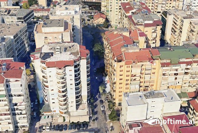 SHITET DUBLEKS TEK LULISHTJA,KOMUNA E PARISIT