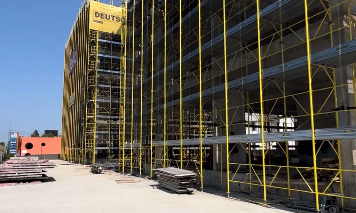 Shtepi ne shitje Apartament ne Tirane, 1+1, Mobilimi Bosh, pa mobiluar, Pagesa 79,500  Euro.