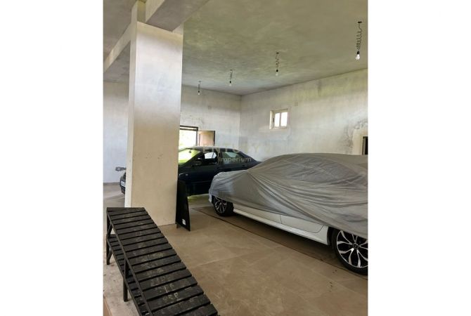 Truall ose Toke ne Shkoder - 110,000 Euro