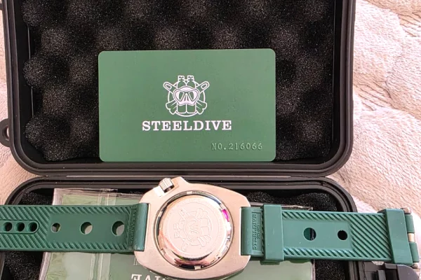 Veshje dhe Aksesor per te Rritur ne Durres - 99 Leke