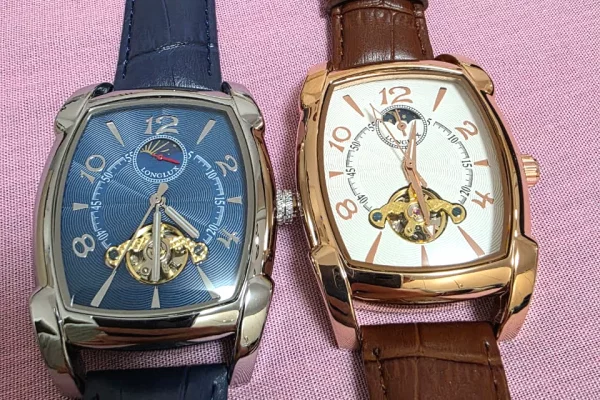 Veshje dhe Aksesor per te Rritur ne Durres - 3,000 Leke