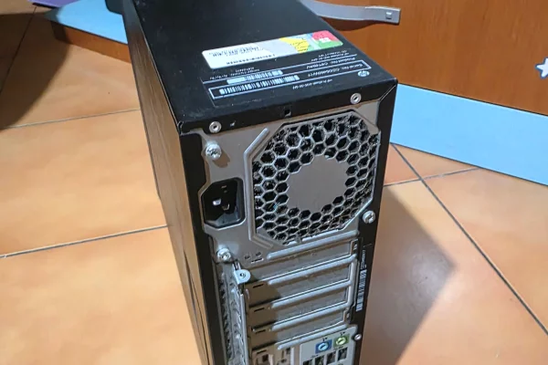 Computers and Electronics in Durres - 4,900 Leke