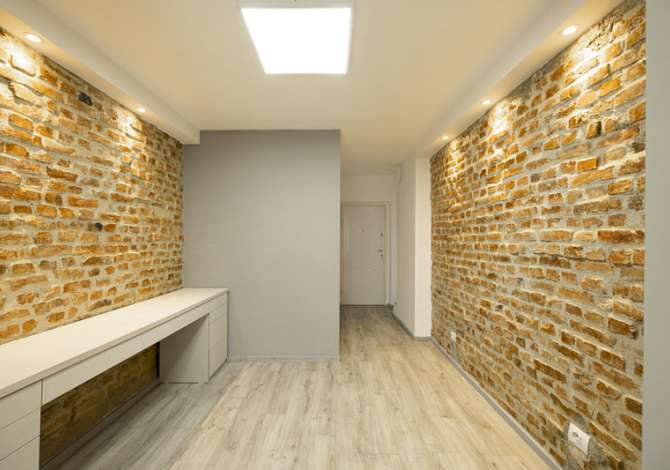 Ambient biznesi me qera 3+1 ne Tirane - 45,000 Leke