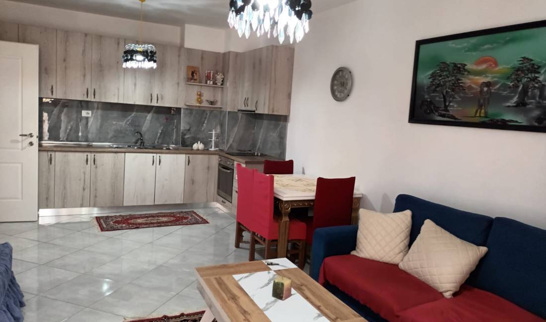 Shtepi me qera Apartament ne Tirane, 1+1, Mobilimi E mobiluar, Pagesa 40,000  Leke.