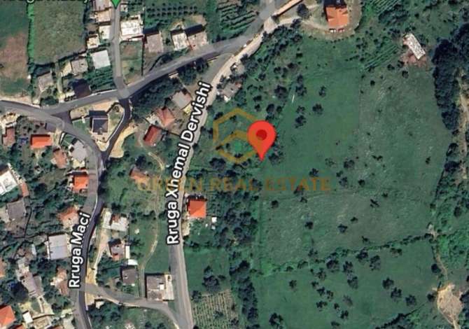 Truall ose Toke ne Tirane - 150,000 Euro