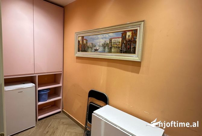 JEPET ME QIRA  AMBIENT BIZNESI