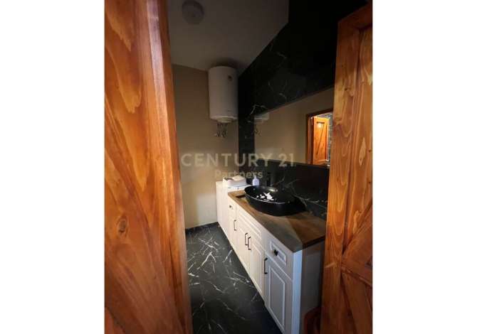 Ambient Biznesi per Qira prane Urgjences se Pediatrise